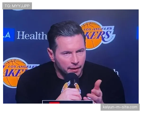 裁判判罚尺度引教练不满 雷迪克公开质疑判罚标准 裁判判罚尺度引教练不满 雷迪克公开质疑判罚标准